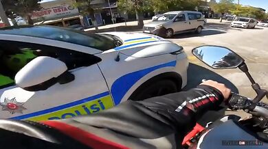 Motorkář z Gaziantepu obvinil policii z nebezpečného zásahu