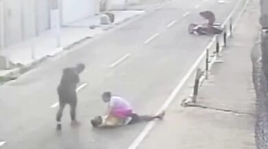 Běžec sražen motorkou v plné rychlosti