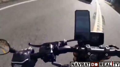 Řetězová nehoda motorkáře