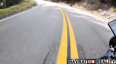 Řetězová nehoda motorkáře