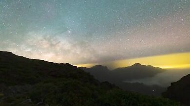 Zachycení rotace Země pomocí zařízení Star Tracker