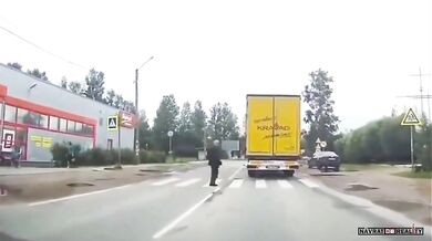 Nebezpečí spojené s přebíháním silnice bez rozhlédnutí