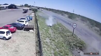 Střet motorkáře s kamionem