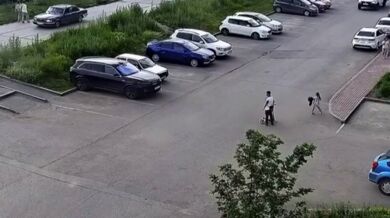 Dítě vážně zraněno po nárazu v Tomském okrese