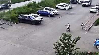 Dítě vážně zraněno po nárazu v Tomském okrese