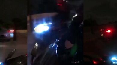 Kuriózní nehoda motorkáře