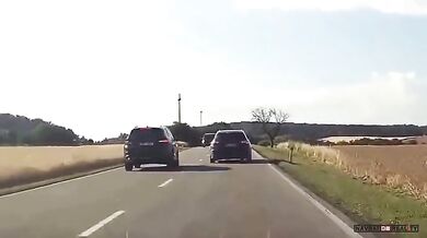 Nebezpečné předjíždění u Brna