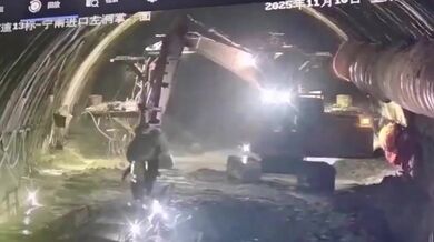 Náhlý zával vody zničil rozestavěný tunel Ningnan v S’-čchuanu