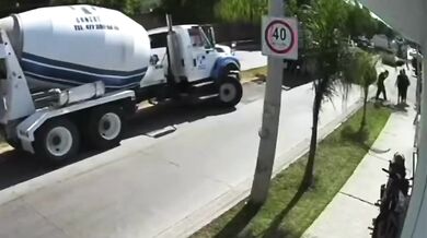 Tragická smrt mladíka po střetu s míchačkou v Leónu