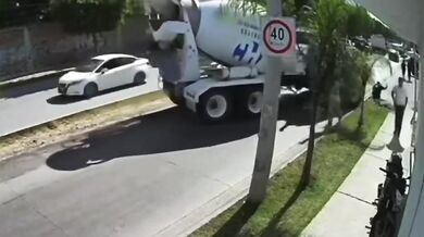 Tragická smrt mladíka po střetu s míchačkou v Leónu