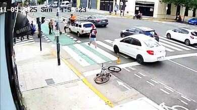 Ruská cyklistka v Buenos Aires statečně zneškodnila útočníka při pokusu o loupež