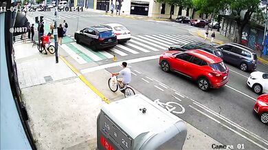 Ruská cyklistka v Buenos Aires statečně zneškodnila útočníka při pokusu o loupež