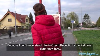 Šukání a výstřik do obličeje roztomilé nevěrné krásky Milly Fox