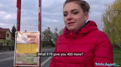 Šukání a výstřik do obličeje roztomilé nevěrné krásky Milly Fox