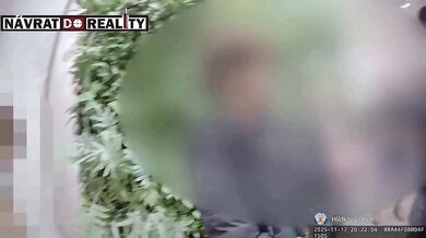 Sedmnáctiletá dívka pobodala člena SPD v pražském metru po konfliktu na Národní třídě