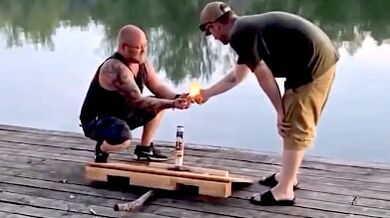 Jeho vlastní předpověď, že přijde o prsty, se zřejmě naplnila…