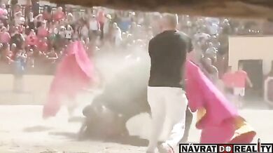Extrémní záběry ze španělských býčích zápasů