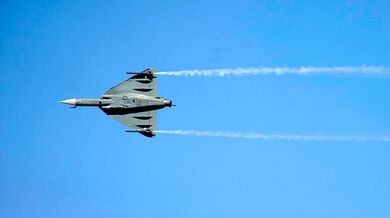 Tragická havárie indického stíhacího letounu Tejas na letecké show v Dubaji