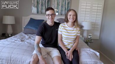 Malá Shea Blaze šuká s pěkným chlapem Jaydenem Marcosem