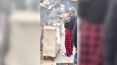 Pouliční prodejci rychlého občerstvení se poprali kvůli závisti lepšího místa