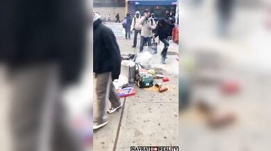 Pouliční prodejci rychlého občerstvení se poprali kvůli závisti lepšího místa