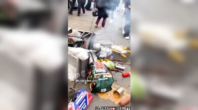 Pouliční prodejci rychlého občerstvení se poprali kvůli závisti lepšího místa