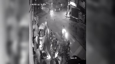 Opilý taxikář srazil 11 lidí, mezi nimi čtyři děti