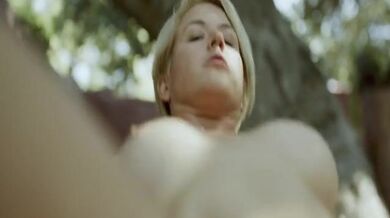 Rodinní hříšníci Kit Mercer a její nevlastní syn