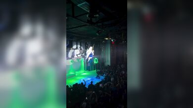 Nehoda během akrobatického představení