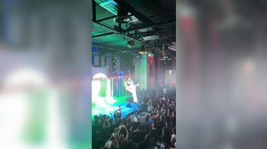 Nehoda během akrobatického představení