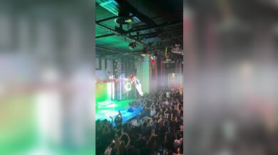 Nehoda během akrobatického představení