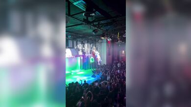 Nehoda během akrobatického představení