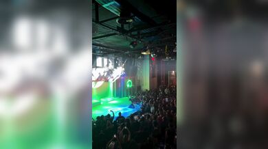 Nehoda během akrobatického představení