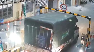 Pokus o projetí skrz výškovou bariéru