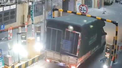 Pokus o projetí skrz výškovou bariéru