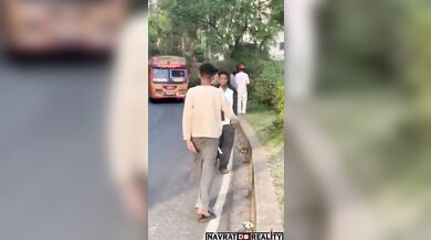 Bolestivý indický pozdrav