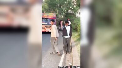 Bolestivý indický pozdrav