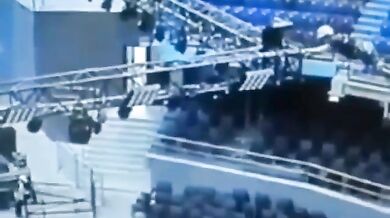 Pracovní nehoda - Dělník spadl při montáži konstrukce