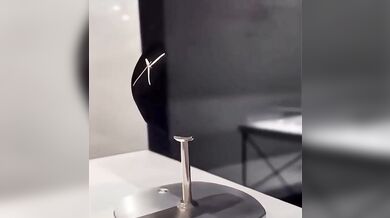 Vantablack: nejčernější černá na světě a proč ji lidské oko nedokáže rozpoznat