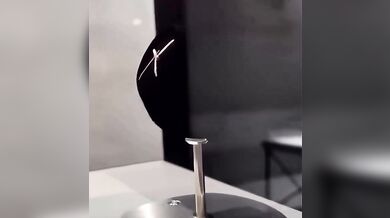 Vantablack: nejčernější černá na světě a proč ji lidské oko nedokáže rozpoznat