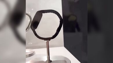 Vantablack: nejčernější černá na světě a proč ji lidské oko nedokáže rozpoznat