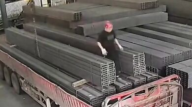 Pracovní nehoda - Přimáčknutý