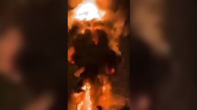 Mohutná exploze a obří požár v North St Marys - Chemické recyklační zařízení lehlo popelem