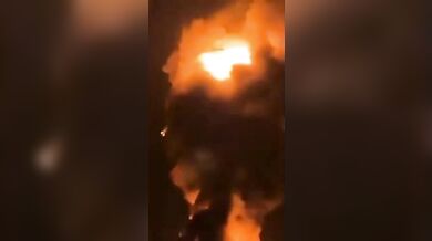 Mohutná exploze a obří požár v North St Marys - Chemické recyklační zařízení lehlo popelem