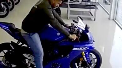 "Právě jsi si koupil motorku..."