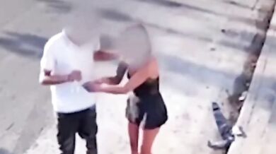 Žena v São Paulu přišla o obě nohy poté, co ji expartner úmyslně srazil a více než kilometr vlekl po silnici