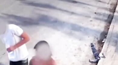 Žena v São Paulu přišla o obě nohy poté, co ji expartner úmyslně srazil a více než kilometr vlekl po silnici