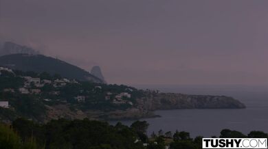 Zlobivá Natasha La Piedra nedokáže ovládnout své anální chutě