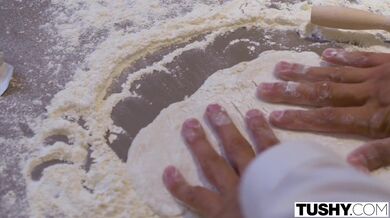 Zlobivá Natasha La Piedra nedokáže ovládnout své anální chutě