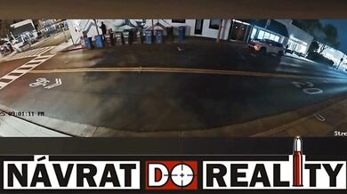 Devadesátiletý řidič narazil o Díkůvzdání autem v plné rychlosti do kavárny